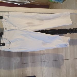 White capris pants